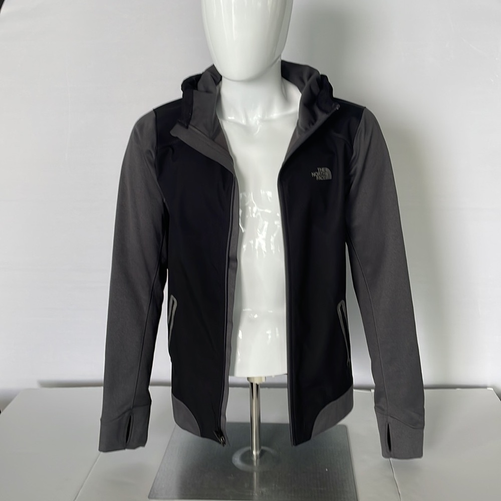 Like New Men’s North Face Jacket Size Small - Picture 4 of 16